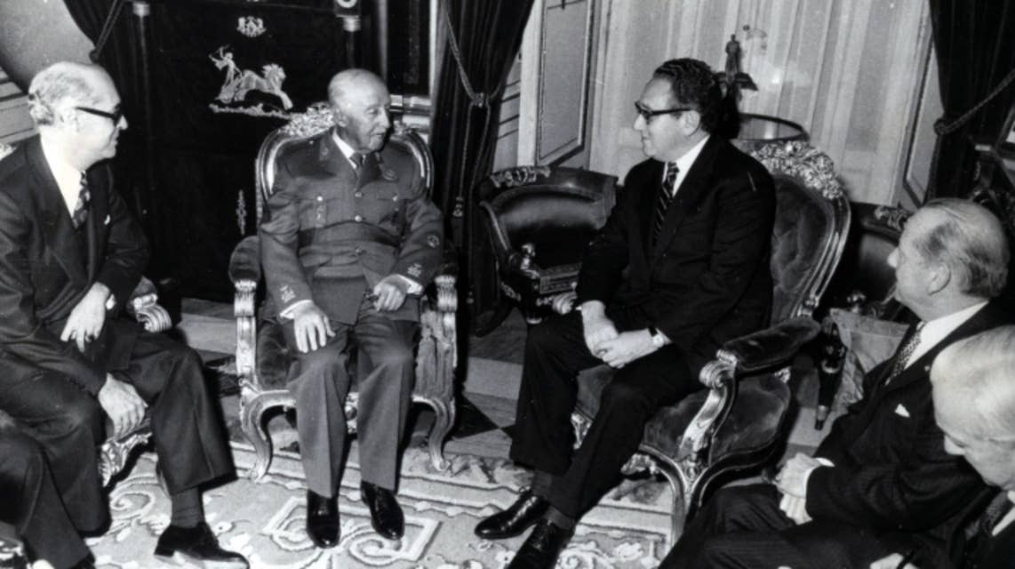 Acontece que no es poco | La visita oficial de Kissinger